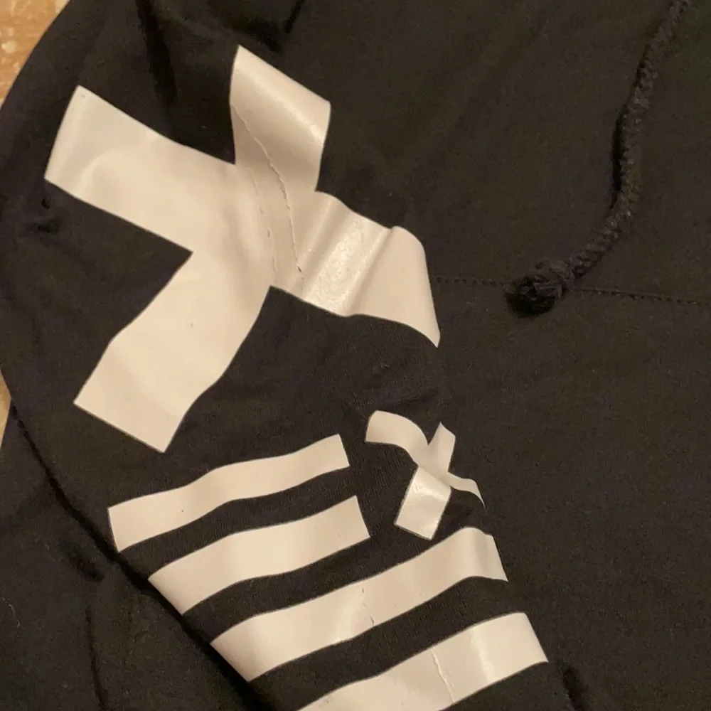 BTS korean singing group BTS black hoodie size small